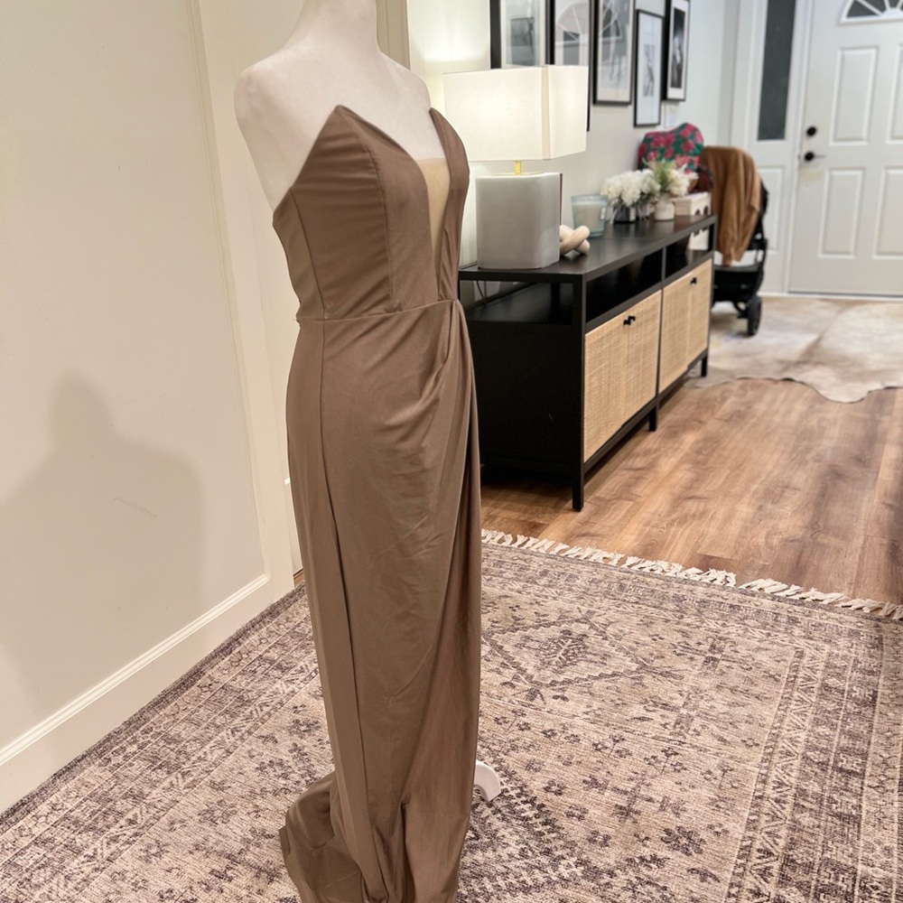 New with tags- never been worn-Michael Costello One Shoulder Brown Dress- size:M - Picture 5 of 11